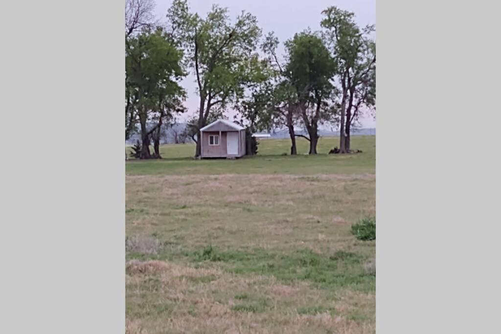 Tiny Cabin At The Donkeyranch Medicine Park Экстерьер фото